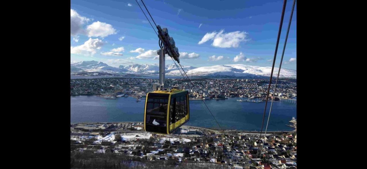 New! Modern - Central - Cozy Place By The Sherpa Stairs Lägenhet Tromsø Exteriör bild